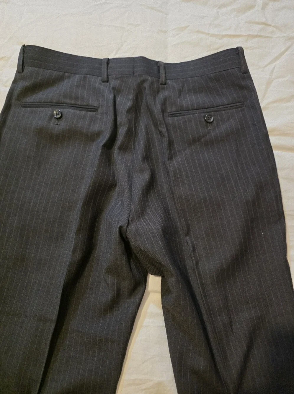 Izod Suit Men's Charcoal Pinstripe 38s Pants Are 31/31